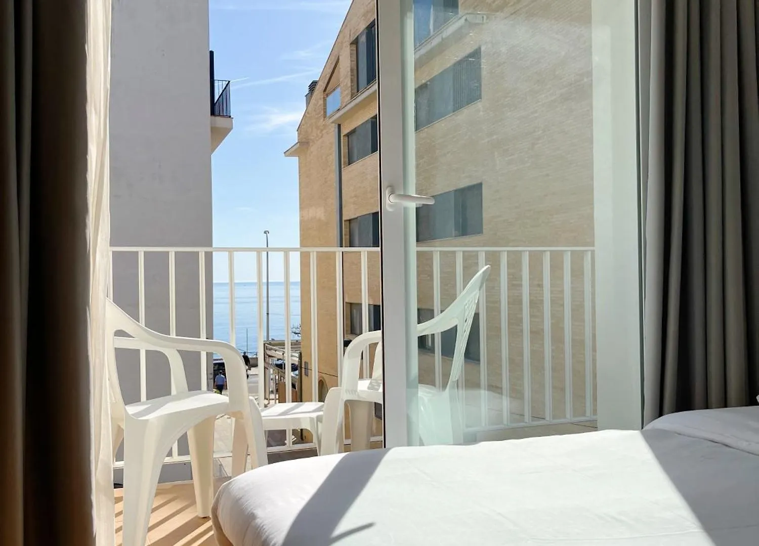 Hotel Bonaire L' Escala 0*,  إسبانيا