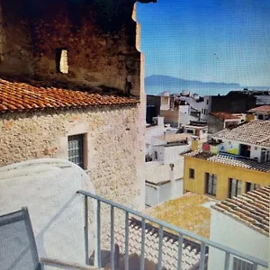 Pensión El Roser 1, L' Escala